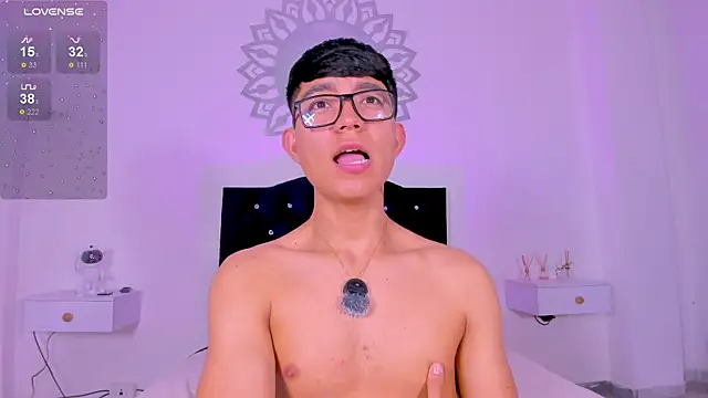 CodyTwink's Live XXX Chat