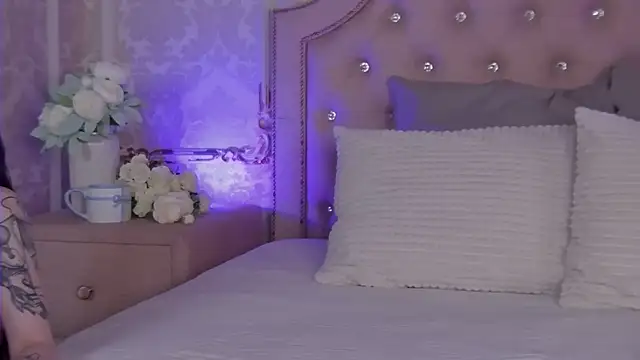 Heather_Ivy: διαδικτυακό σόου στην κάμερα