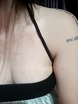 MiHeni 网络视讯表演