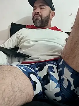 Pokazy przed kamerką – hairyandbigmann