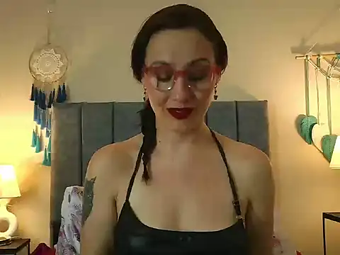 IberianMoonMK's Live XXX Chat