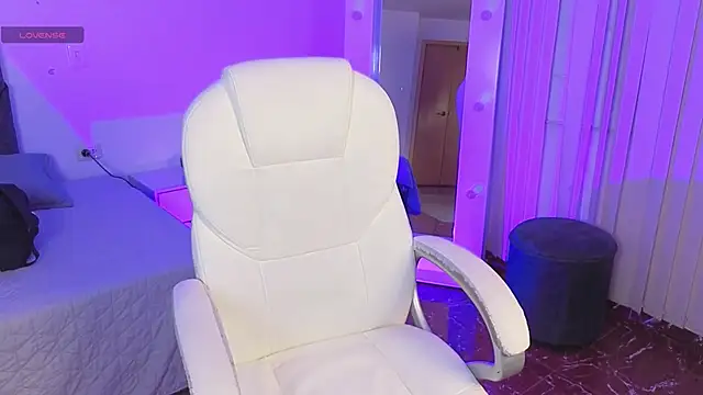 _sharlotte777's Live XXX Chat