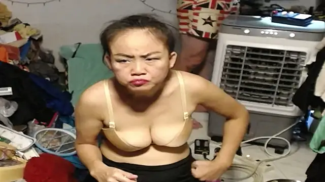 Chat XXX en directo de 1CuteAndSexy69