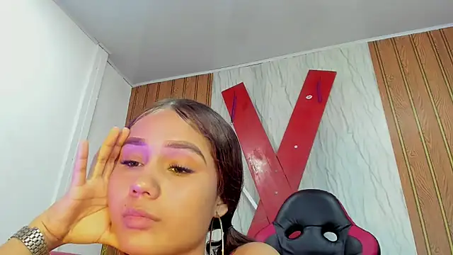 دردشة MarianaManzur الجنسية المباشرة