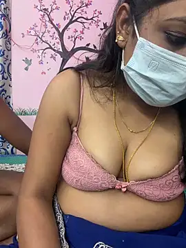 XXX chat uživo modela Couplejyoti01