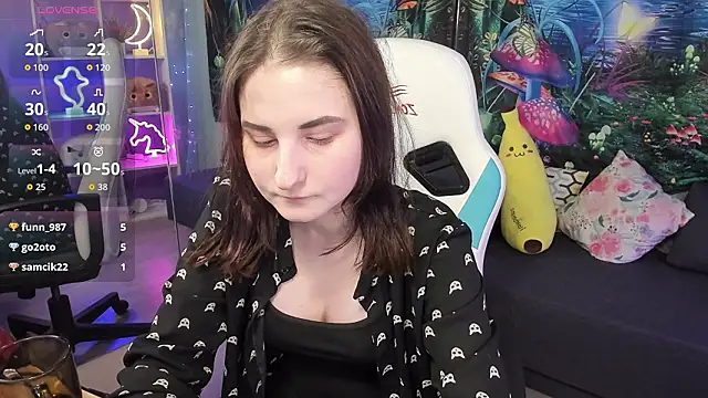 دردشة KiraDuvall الجنسية المباشرة