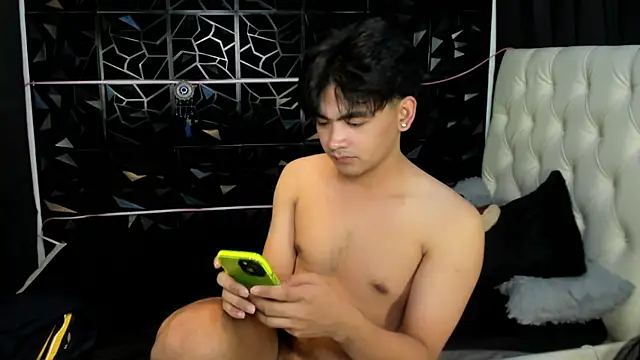 spoiledmycock élő XXX-chatje