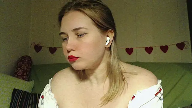 mmmPinUpGirl 即時 XXX 聊天