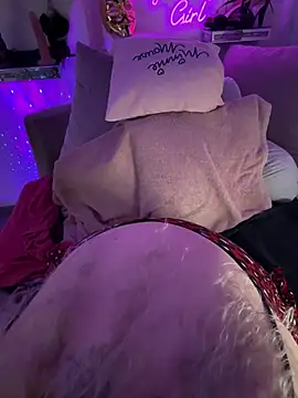 Онлайн чат XXX CurvyAnonymousGirl89