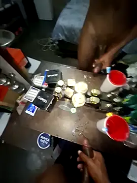 Pokazy przed kamerką – MfanayaSpantu09767