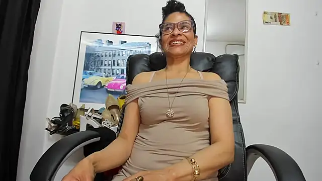 Pertunjukan Kamera Web Aries_Mature