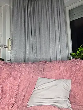 Chat +18 de Luna_Lynn ao vivo