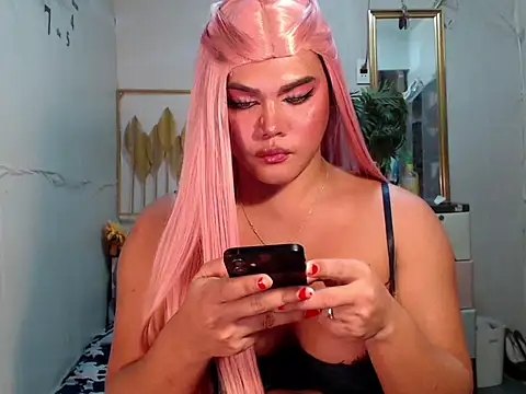 Show modela GORGEOUS_CARMEE na web-kameri