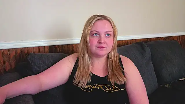 PhatAssBlond Webcam-Show