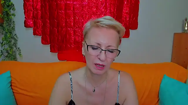 iamyourdream89 élő XXX-chatje