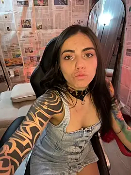 i_am_nina_ – Live XXX-chat