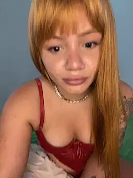 Isisbennett Adlı Modelin Canlı XXX Sohbeti