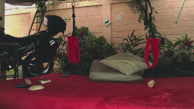 Neil_and_isaac Chat XXX live