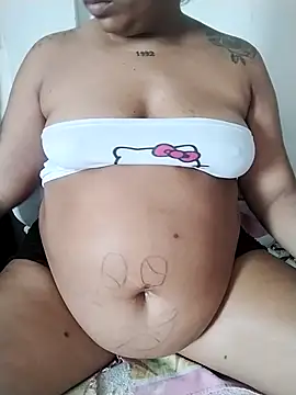 emma_purple_ Show in webcam