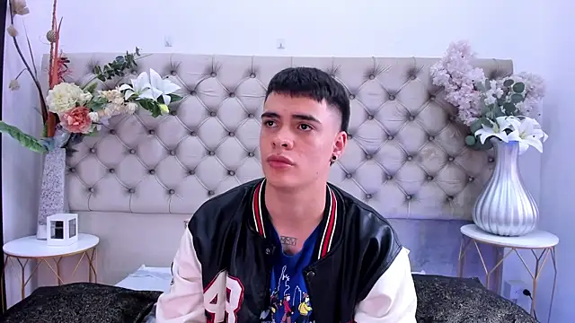 BenitoSaenz Chat XXX live