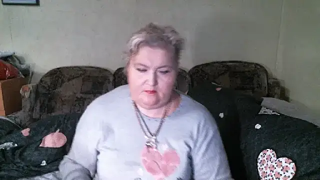 Lana555: διαδικτυακό σόου στην κάμερα