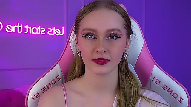 AgataFoxleyn Live XXX chat