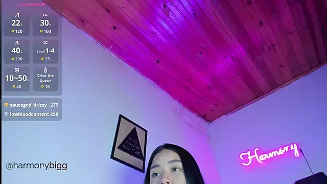Chat +18 de harmony_bigbreasts ao vivo