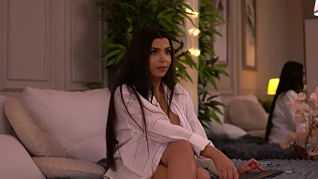 NicoleCellini Chat XXX live