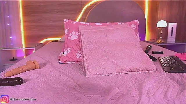 Chat +18 de danna_berlin_ ao vivo