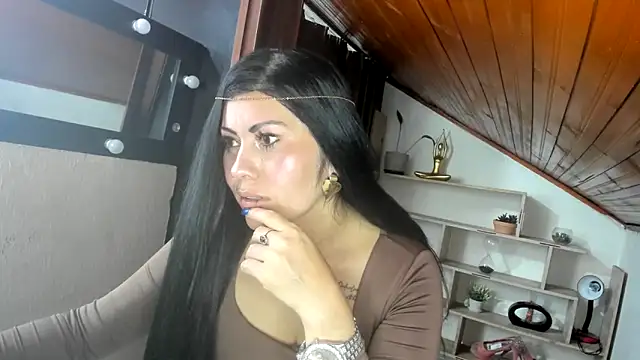 Tania_mature Chat XXX in diretta