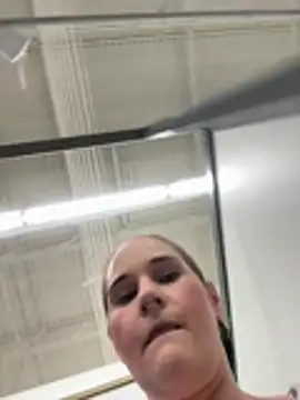 lolabunny9's Webcam Show