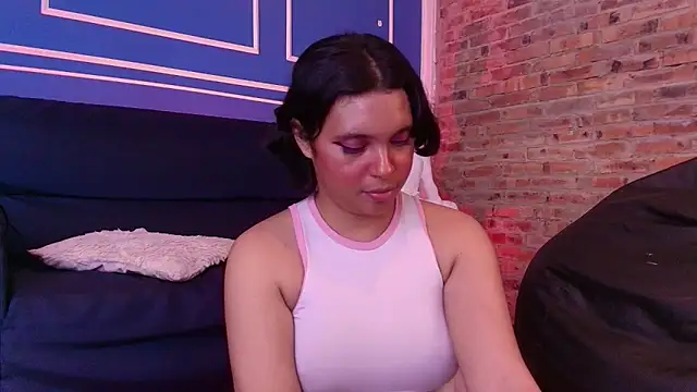 Chat XXX en directo de Emmapark_