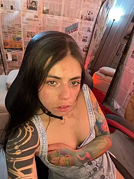 i_am_nina_ Adlı Modelin Canlı XXX Sohbeti