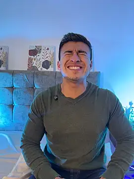 XXX chat uživo modela Chris_Clarck