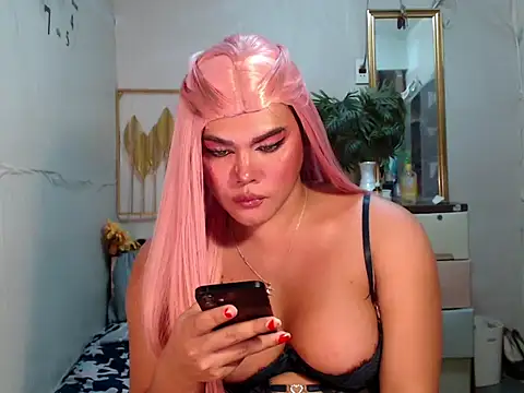 GORGEOUS_CARMEE webkamerás műsora