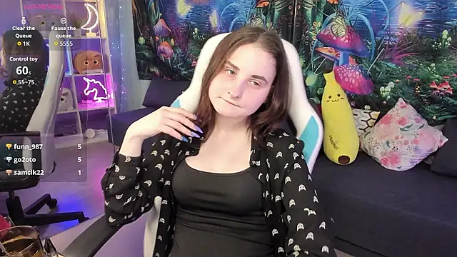 KiraDuvall 现场XXX聊天