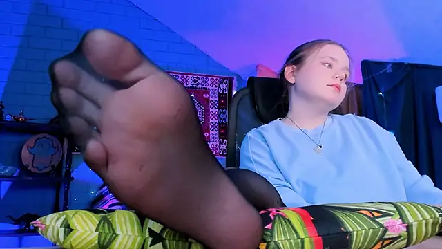 XXX chat uživo modela footfetish_baby