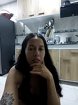 XXX chat uživo modela MiaForever1