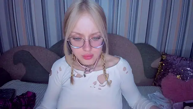 XXX chat uživo modela CeaneLino