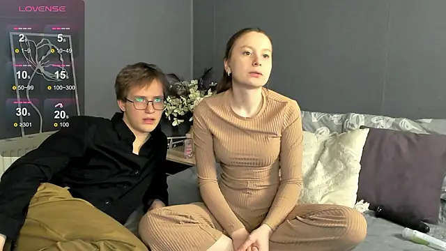 Lola_Raivis_ Adlı Modelin Canlı XXX Sohbeti