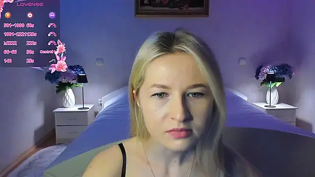 Julie_Blaze: απευθείας συνομιλία ΧΧΧ