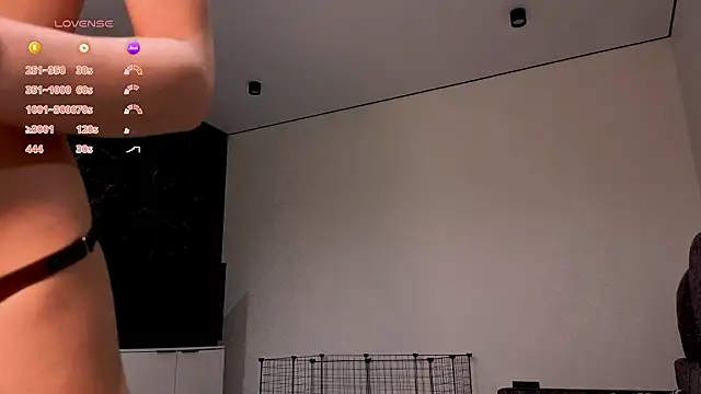 BabySofa: διαδικτυακό σόου στην κάμερα