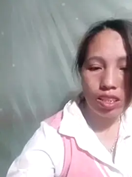 Gummiesu 网络视讯表演