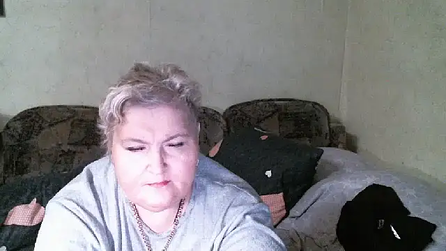 Show modela Lana555 na web-kameri