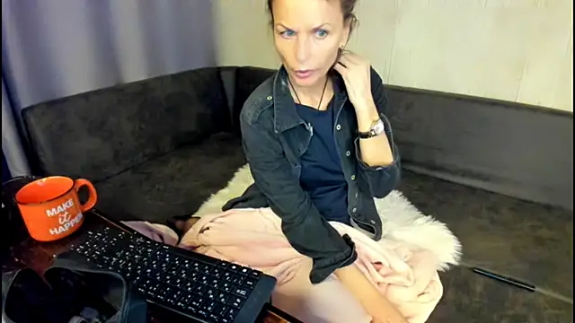 XXX chat uživo modela Elizabe_th