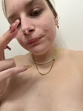 Chat XXX en directo de SassynNatty