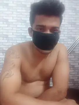 Show modela Thoku72 na web-kameri