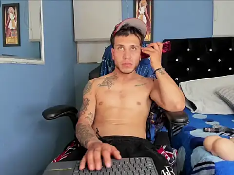 Pokazy przed kamerką – Thonixxx_mr