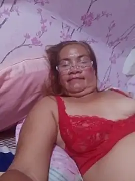 Вебкам-шоу vickyhot1966