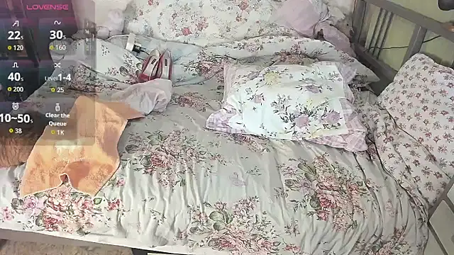 Chatroom XXX en direct de BustyDonnaSexyy